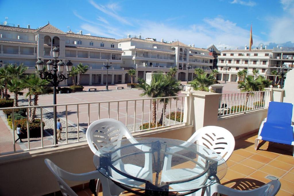 Apartamentos Plaza Nerja Chambre photo